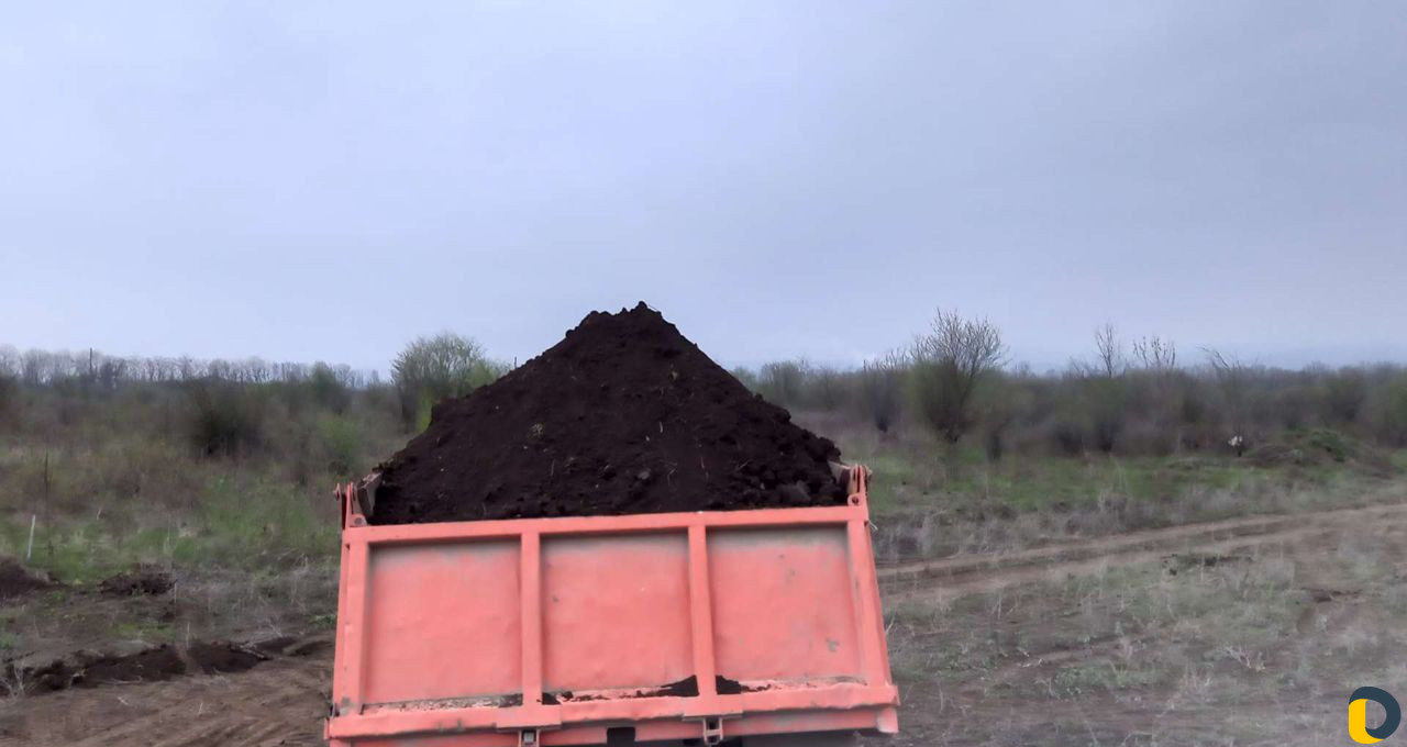 Чернозем,Засыпка,Песок, гравий