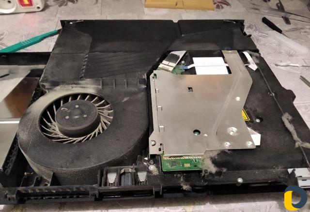 Чистка PS4