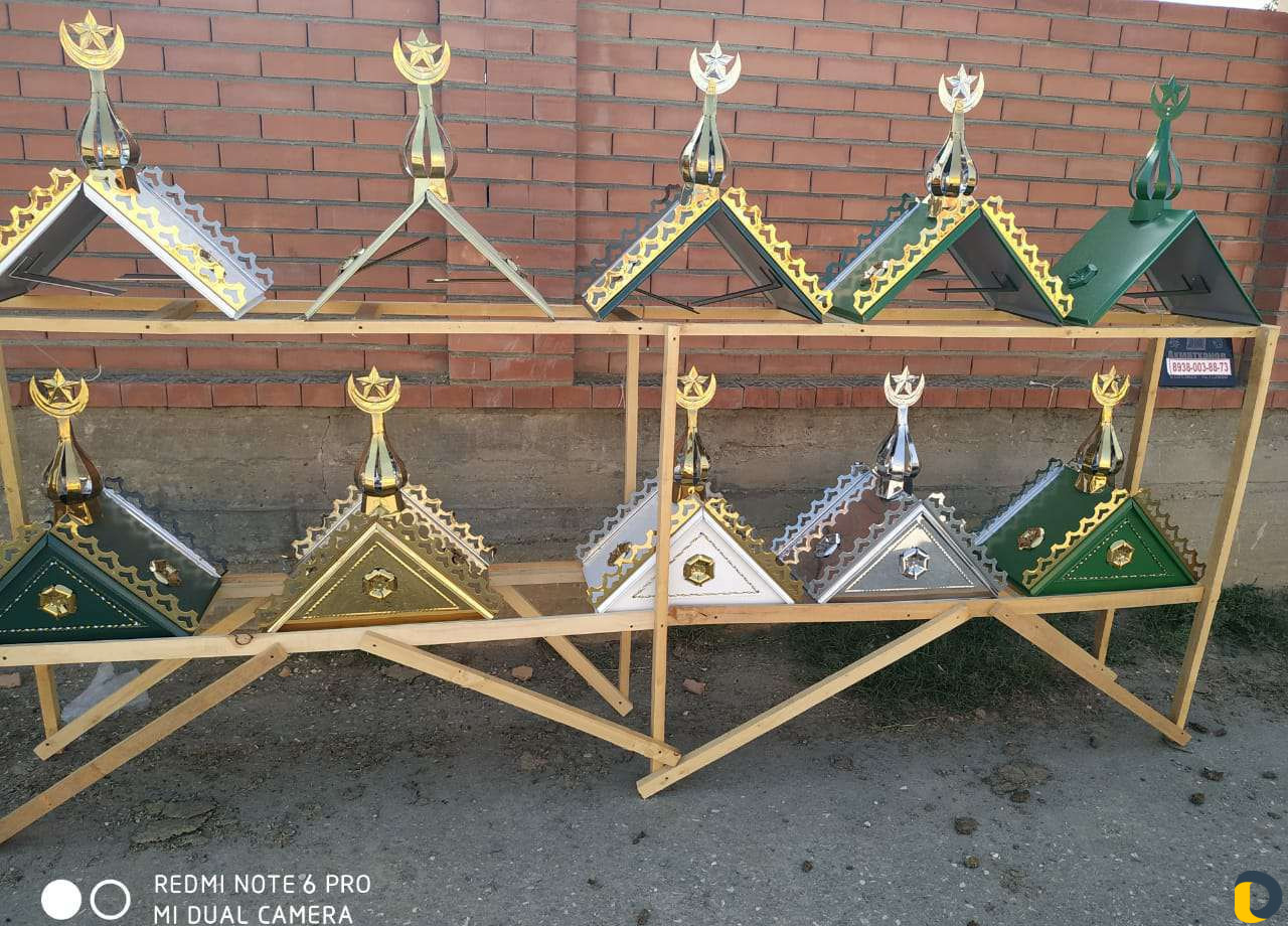 Чурт надгробия таблички крыши