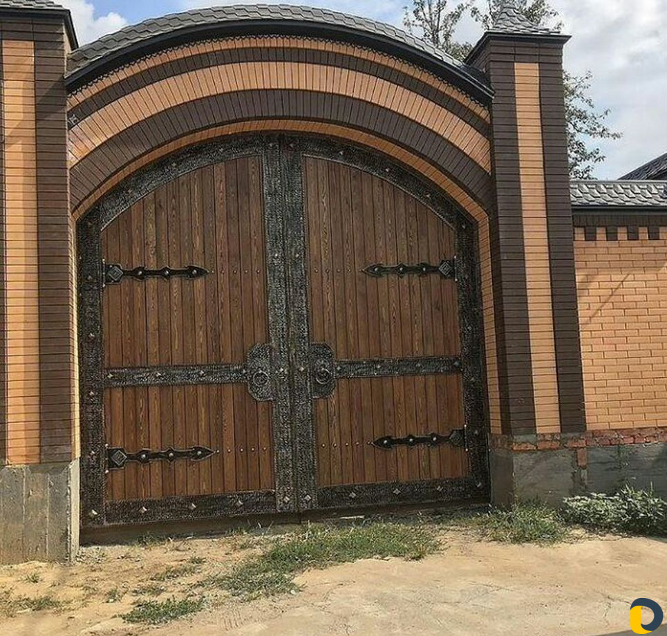 Делаем кладку любого кирпича делаем крышу строим д