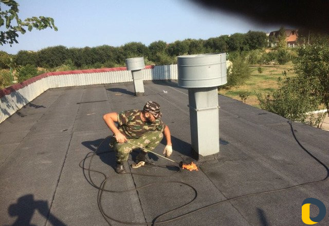 Демонтаж плоской кровли
