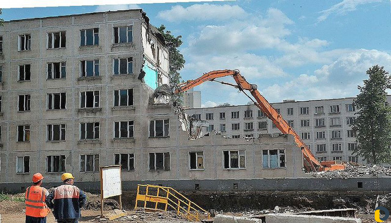 Демонтаж слом снос. Снос дачных домов. Вывоз мусор