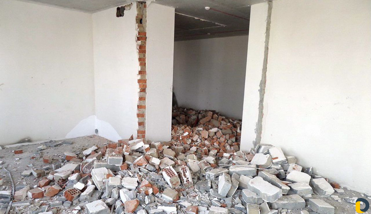 Демонтажные работы и вывоз мусора