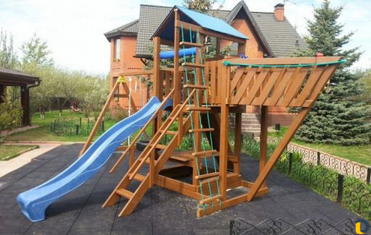Детские игровые площадки, домики, беседки из дерев