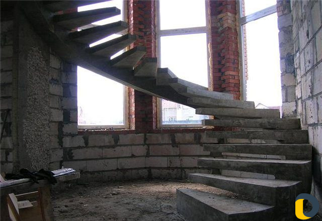 Дизайнерские лестницы, заливка лестниц