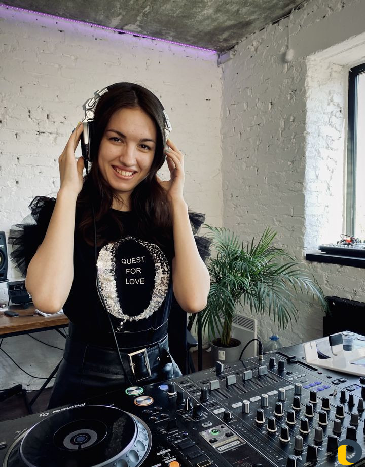 Dj