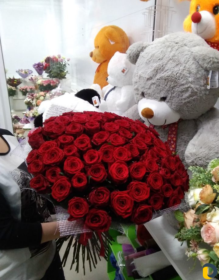 Доставка цветов букетов