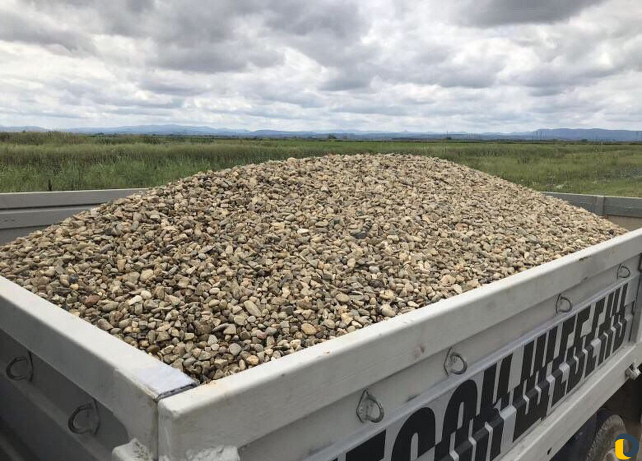 Доставка песок,щебень