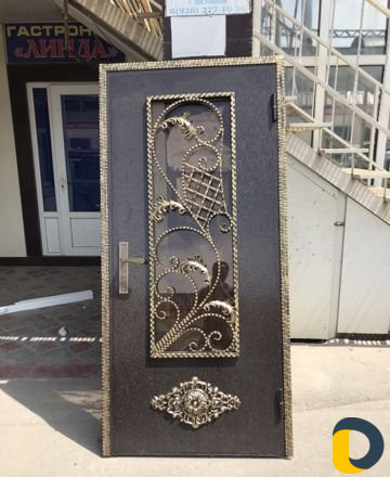 Двери входные