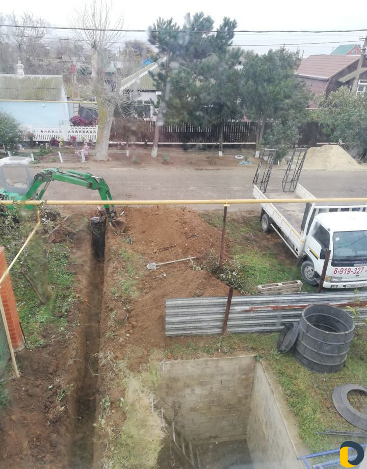 Экскаватор Kobelco c оператором