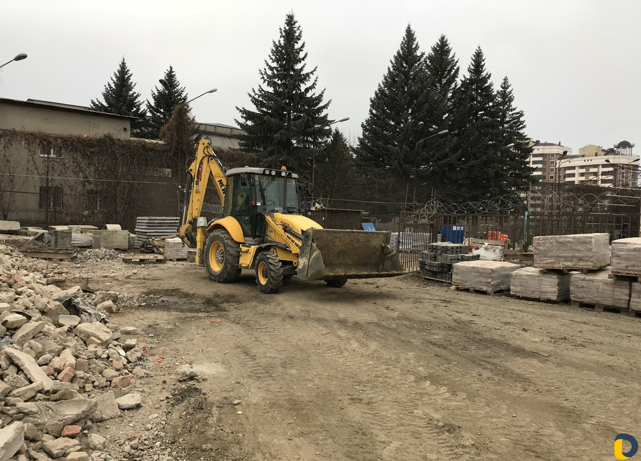 Экскаватор погрузчик в аренду