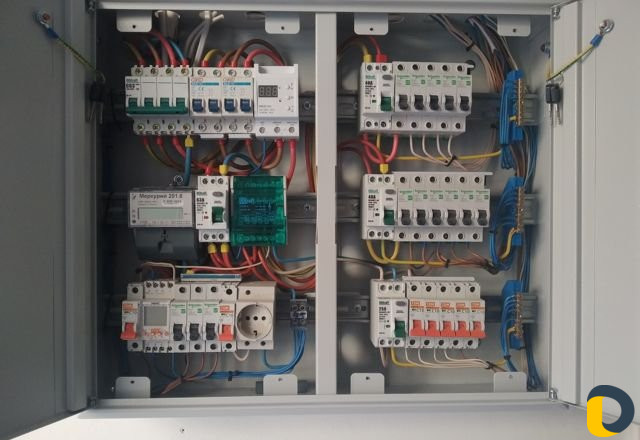 Электрик. Электромонтажник