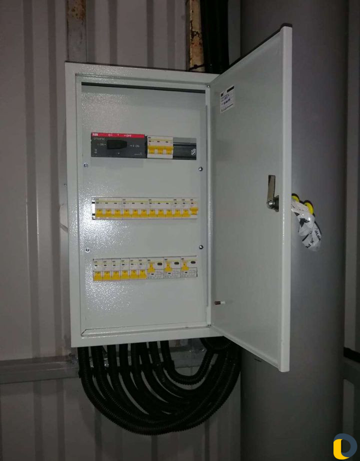 Электрик с большим опытом работы
