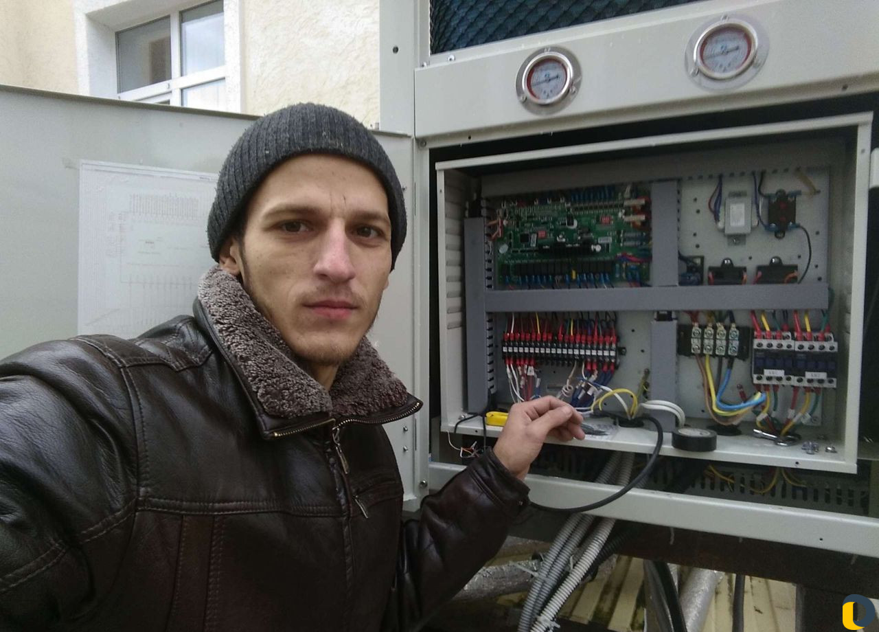 Электрик