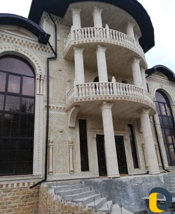 Фасадные работы из натурального природного камня