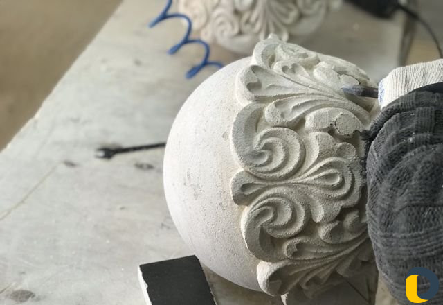 Фасадный декор из натурального камня ручной работы