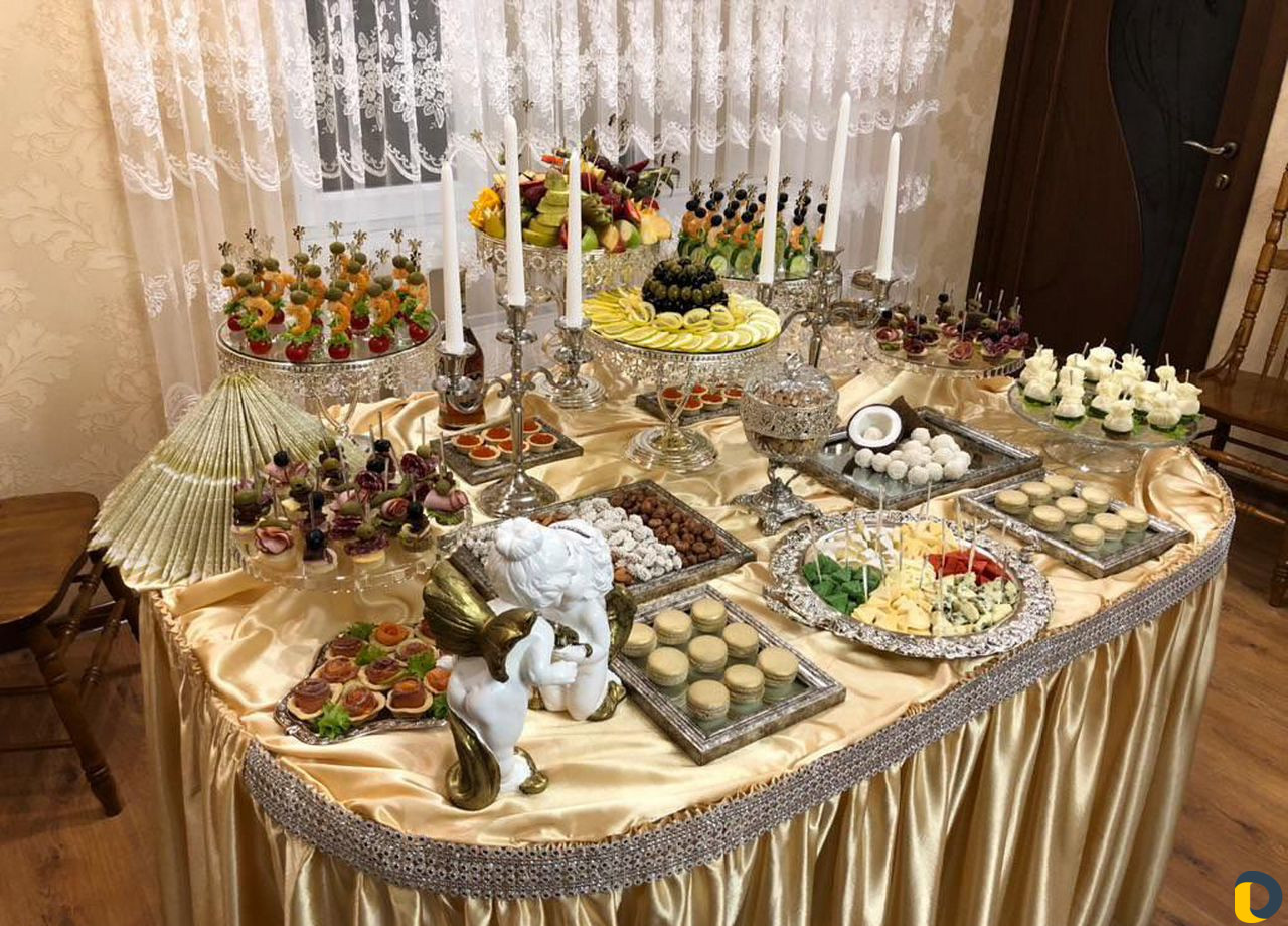 Фуршетный стол, кенди бар