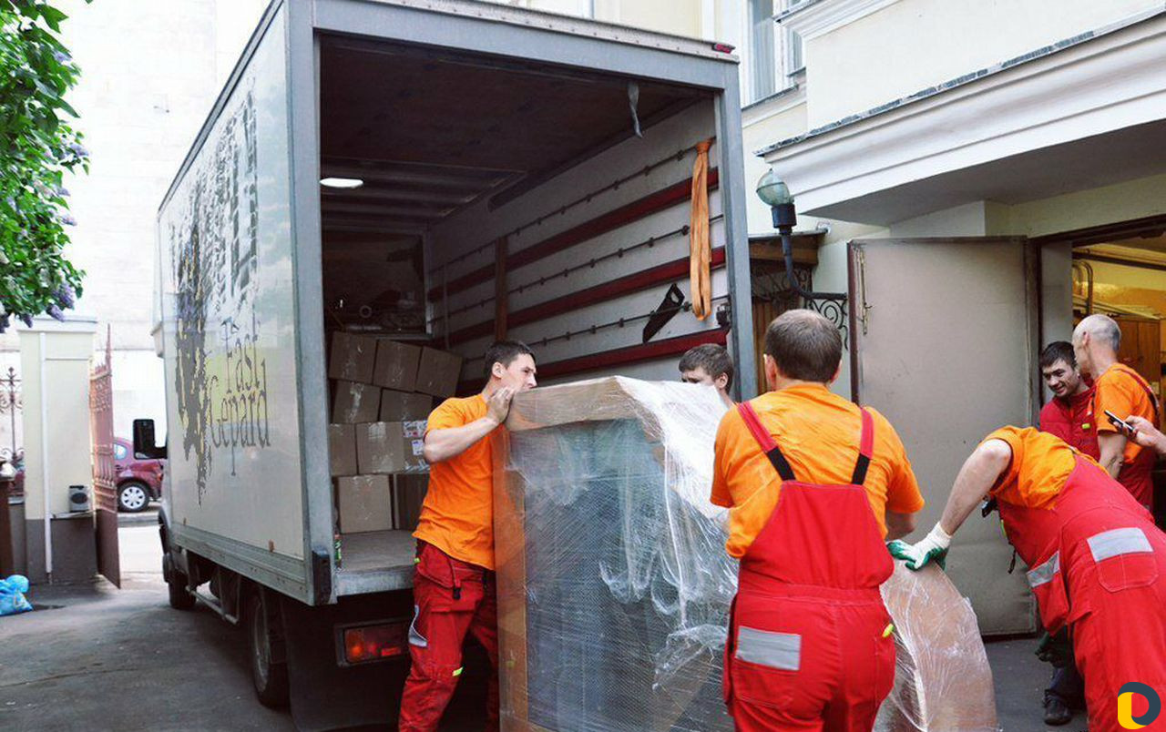 Грузоперевозки Переезд с грузчиками