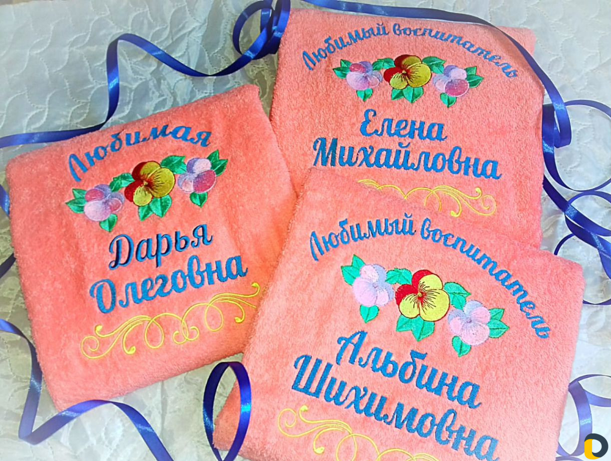 Халат с вышивкой
