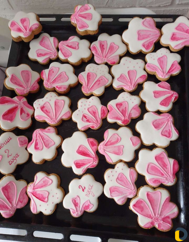 Имбирные пряники, капкейки на заказ