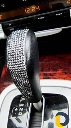 Инкрустация кристалами Swarovski