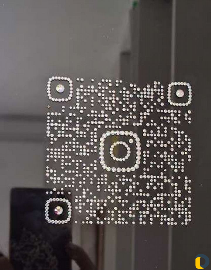 Инкрустация личного QR-code