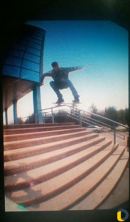 Инструктор по скейтборду