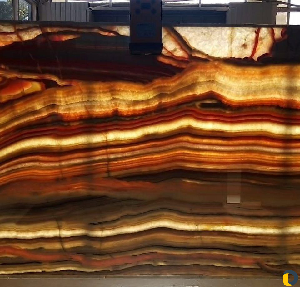 Изделия из камня мрамор гранит травертин оникс