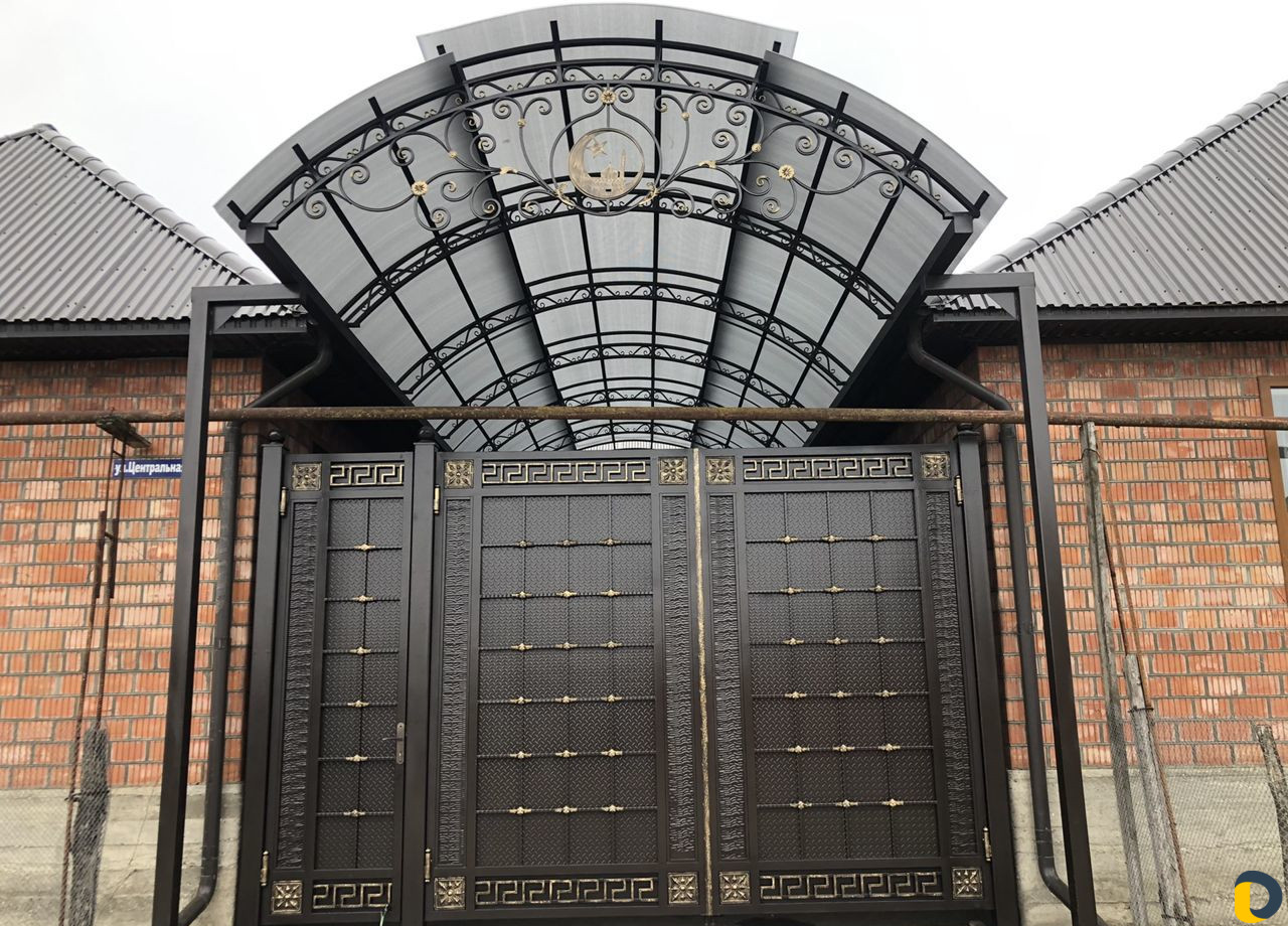 Изготовление навесов из поликарбоната и перил