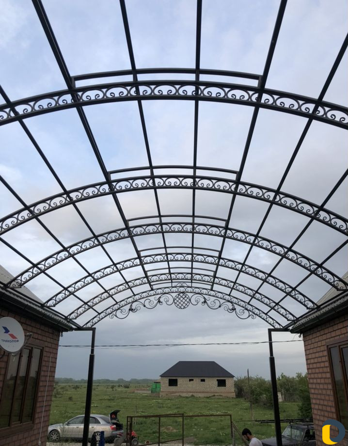 Изготовление навесов из поликарбоната и перил