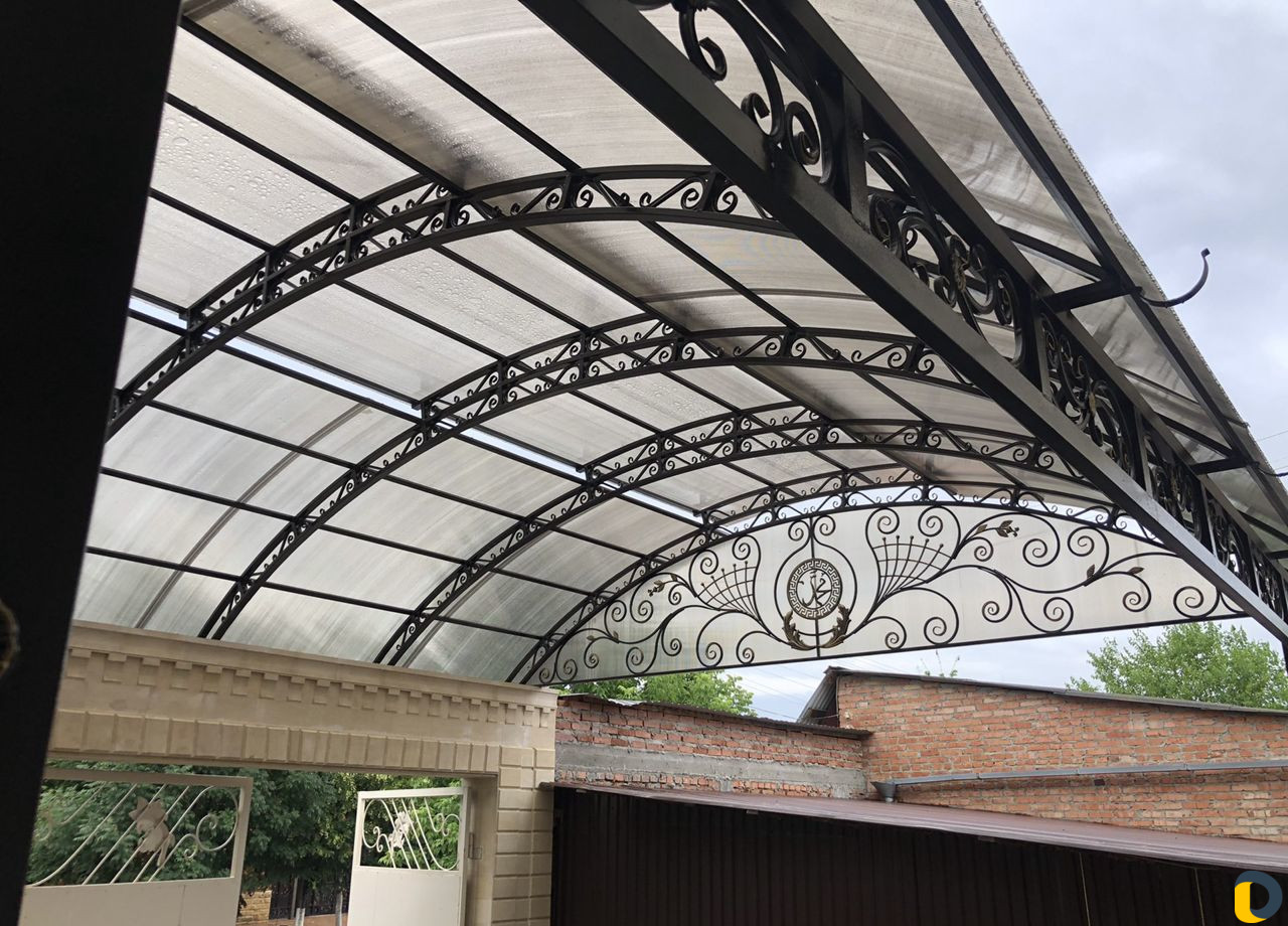 Изготовление навесов из поликарбоната и перил