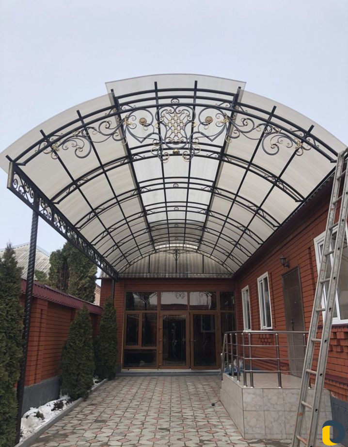 Изготовление навесов из поликарбоната и перил