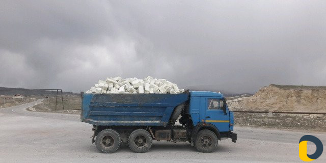 Камень
