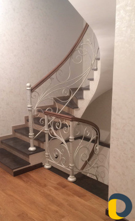 Камины, лестницы, подоконники