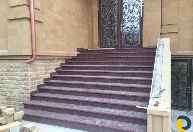 Камины, ступеньки, подоконники, столешницы