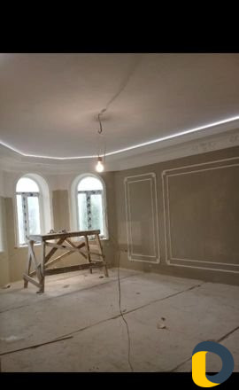 Карниз.шпаклевка.обои.ломинад