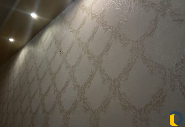 Клейка обоев