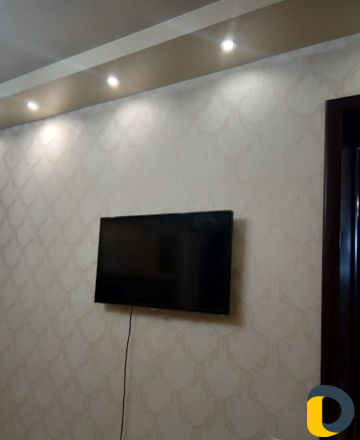 Клейка обоев