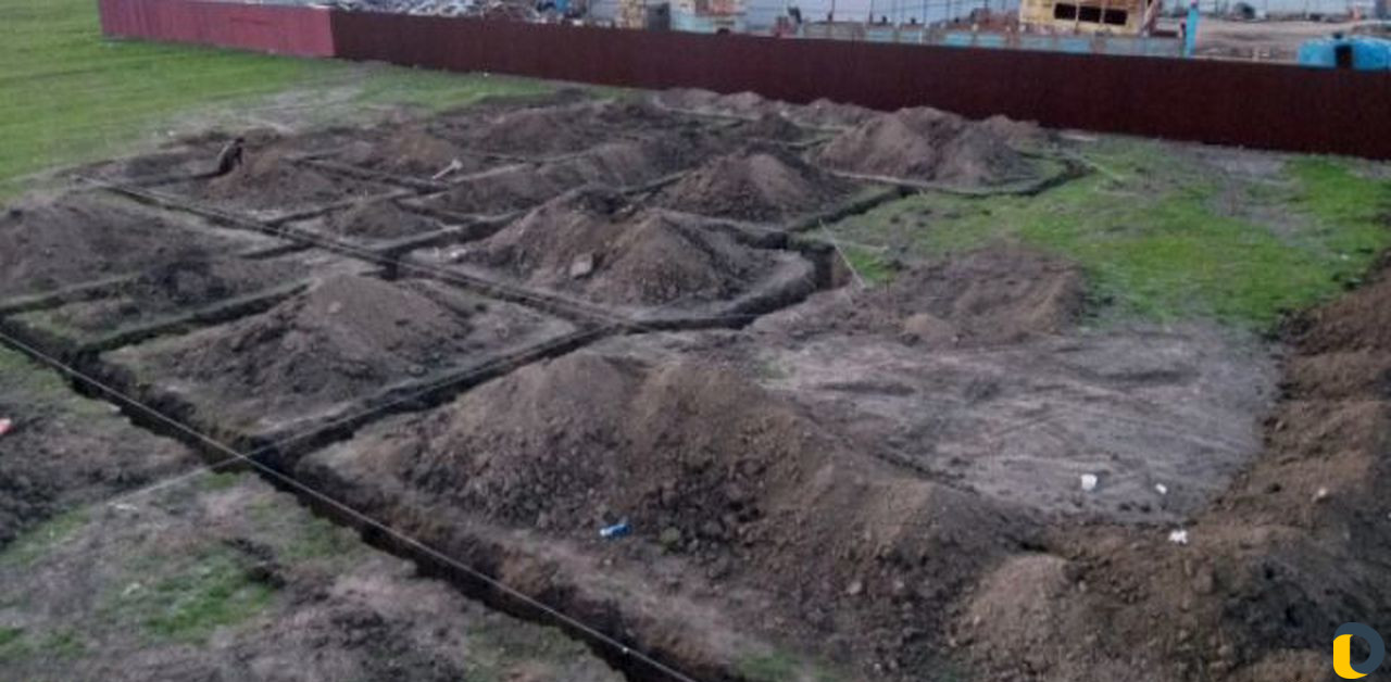 Копаем траншеи,услуги миниэкскаватора