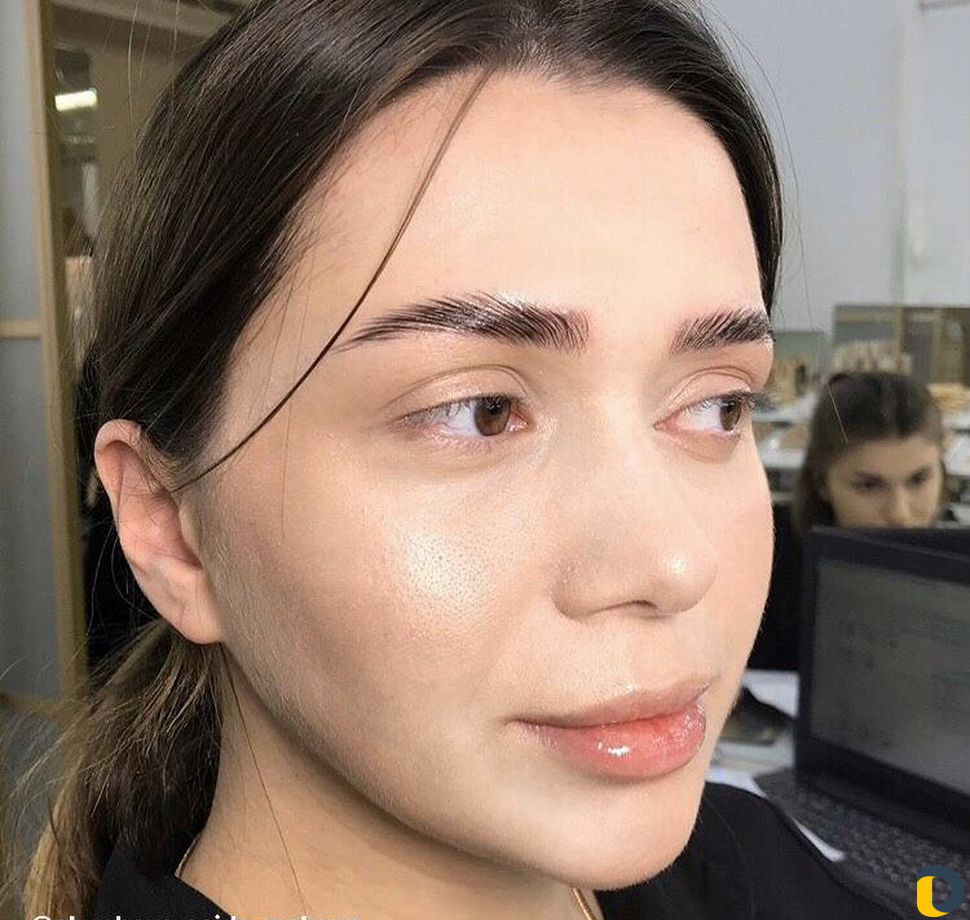 Коррекция бровей