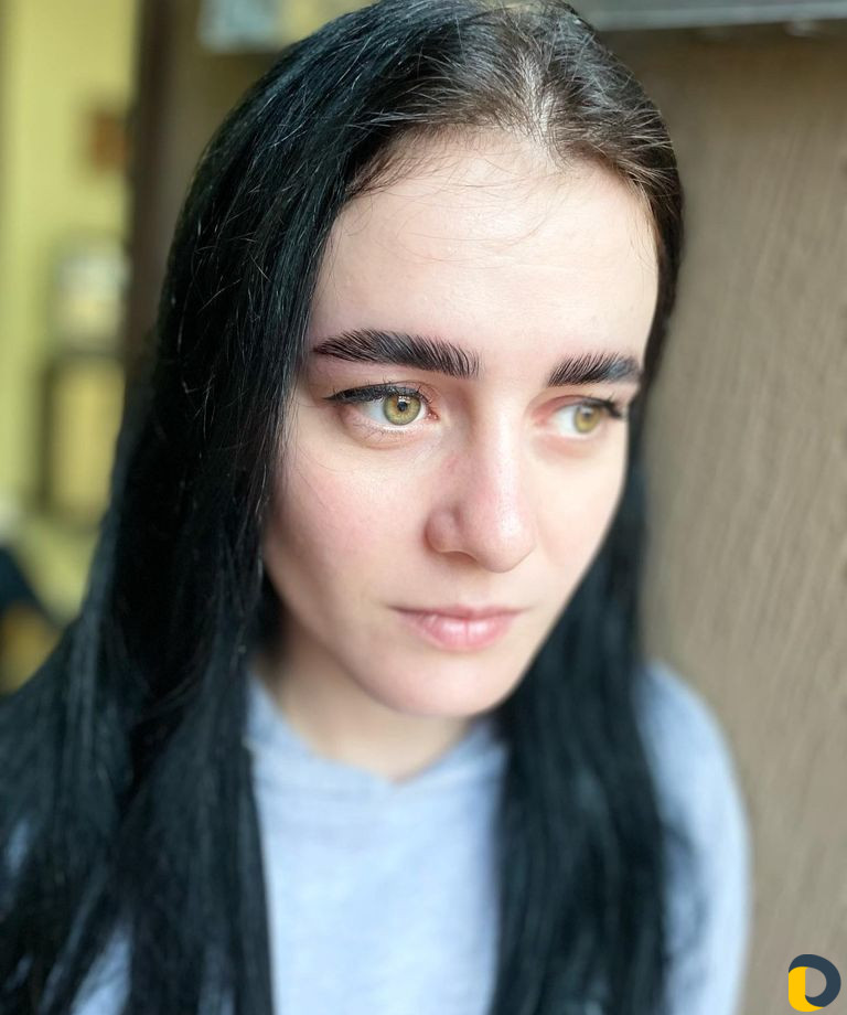 Коррекция бровей