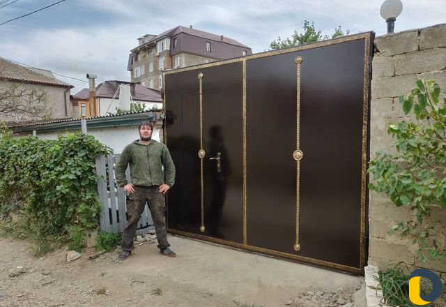 Кованные двери, ворота, решетки и перила