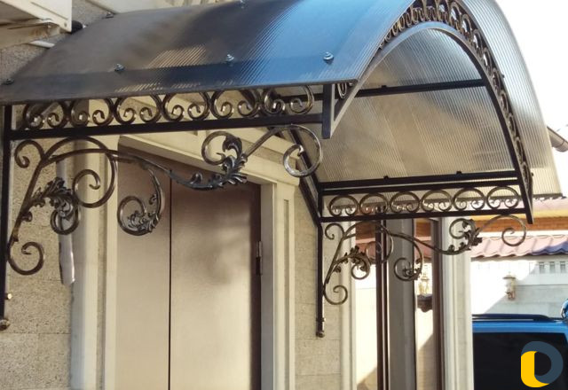 Козырьки и навесы любой сложности за короткие срок