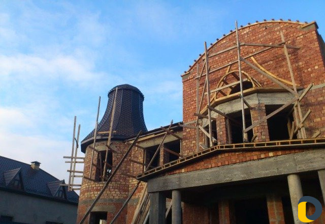 Крыши, Купола, полу купола, навесы над воротами