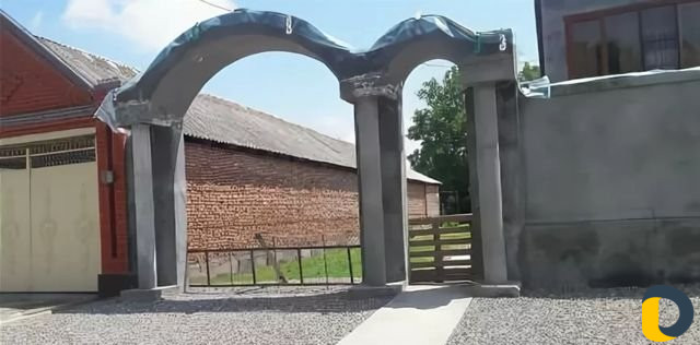 Лестници арки моналиты