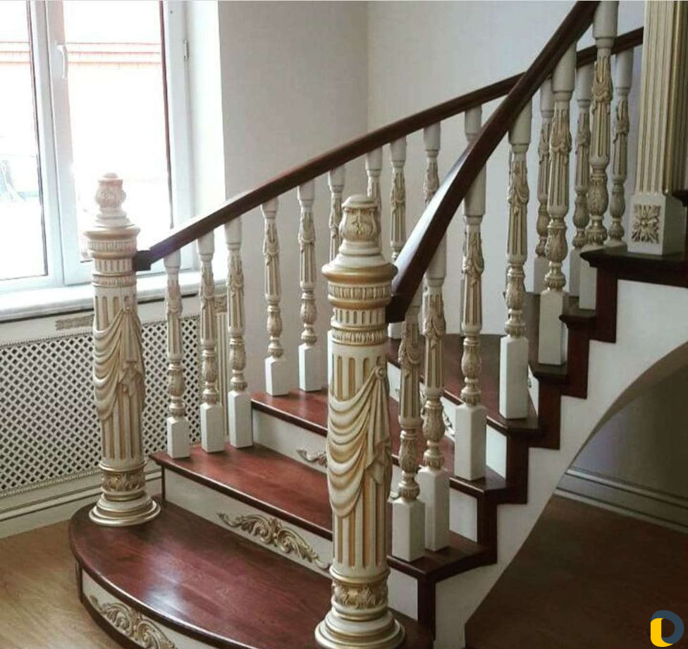 Лестницы деревянные, капители,арки