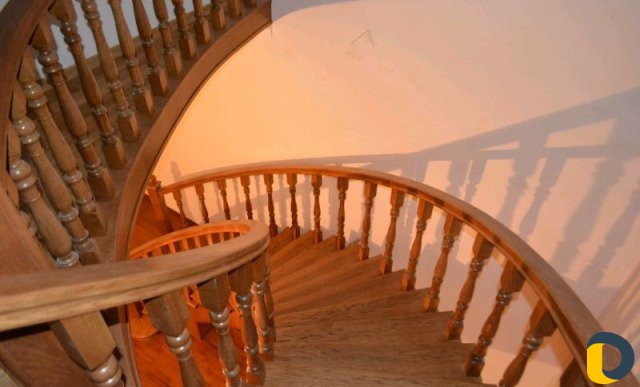 Лестницы деревянные