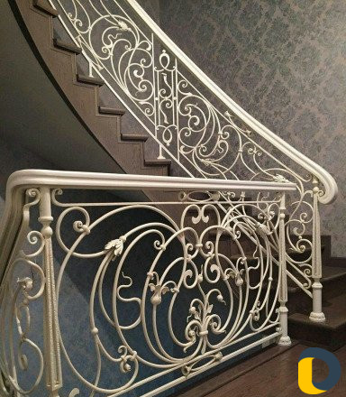 Лестницы деревянные