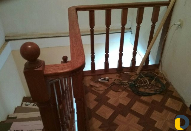 Лестницы, двери, арки, доборы, капители, плинтуса