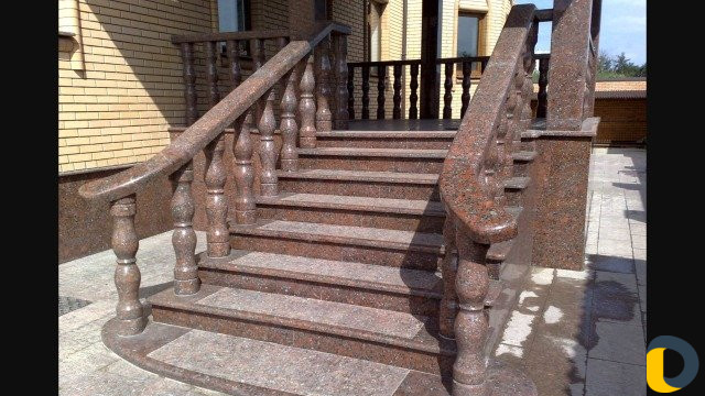 Лестницы и подоконники из мрамора и гранита